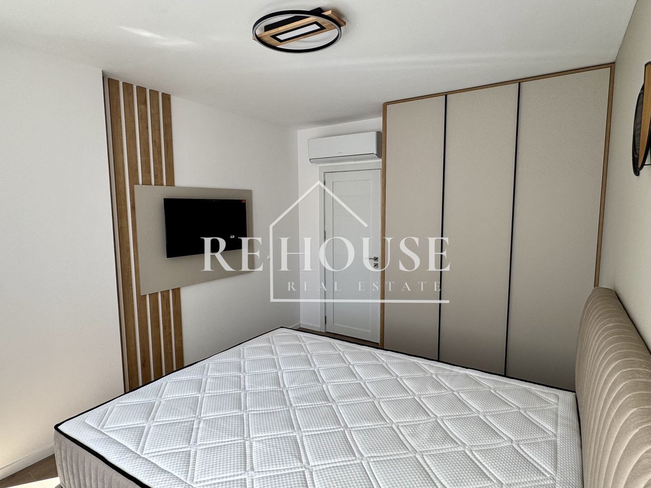 ЧИСТО НОВ ДВУСТАЕН АПАРТАМЕНТ - 0