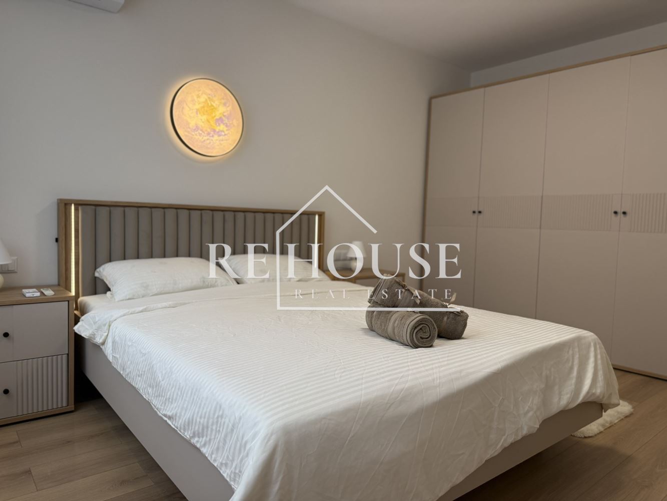 Двустаен чисто нов апартамент в кв. Възраждане 1 - 0