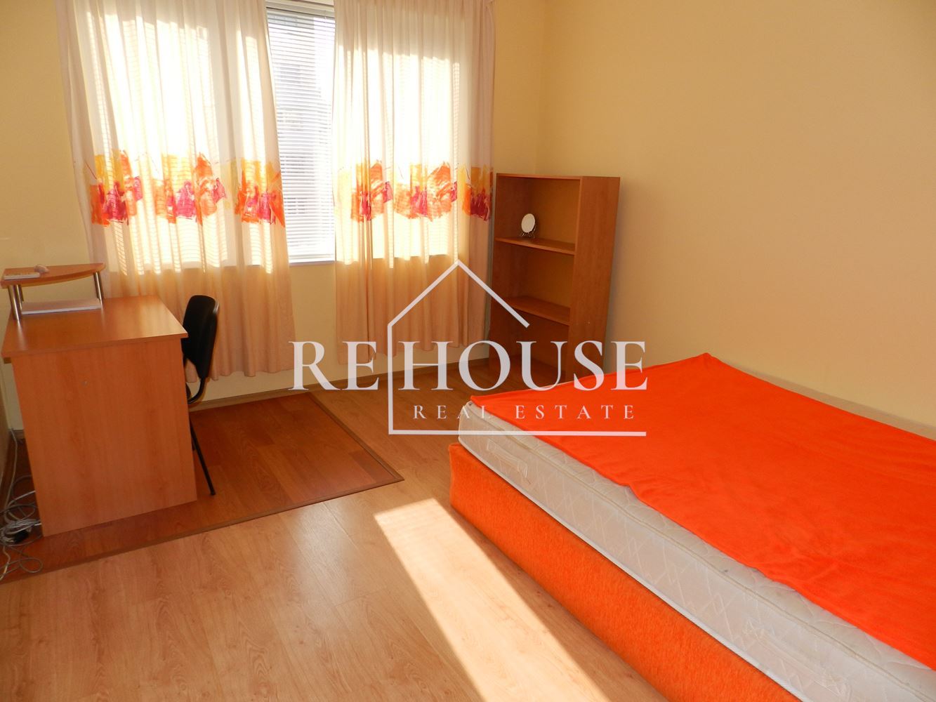 ДВУСТАЕН ОБЗАВЕДЕН АПАРТАМЕНТ В КВ.ЛЕВСКИ - 0