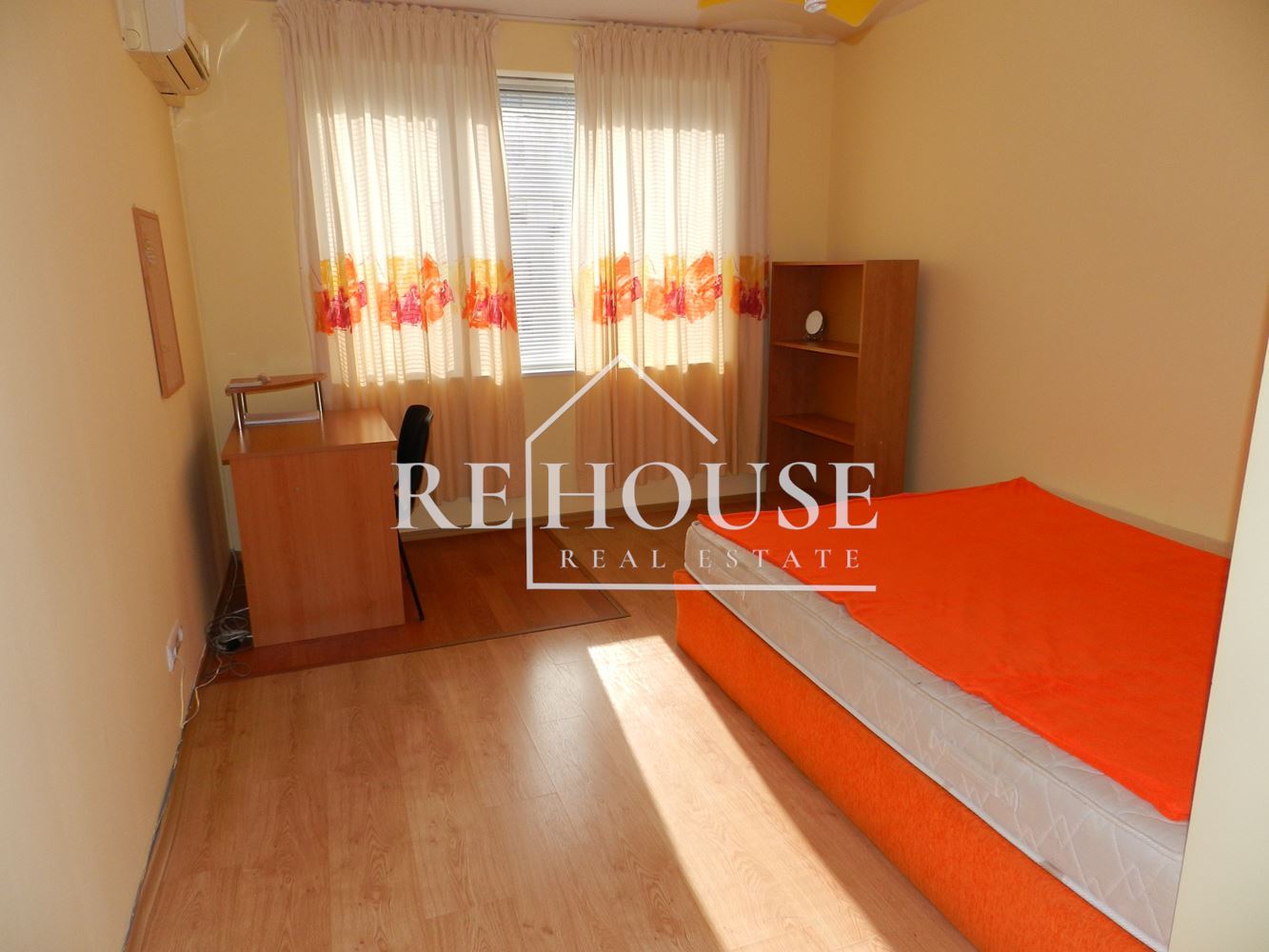 ДВУСТАЕН ОБЗАВЕДЕН АПАРТАМЕНТ В КВ.ЛЕВСКИ - 0