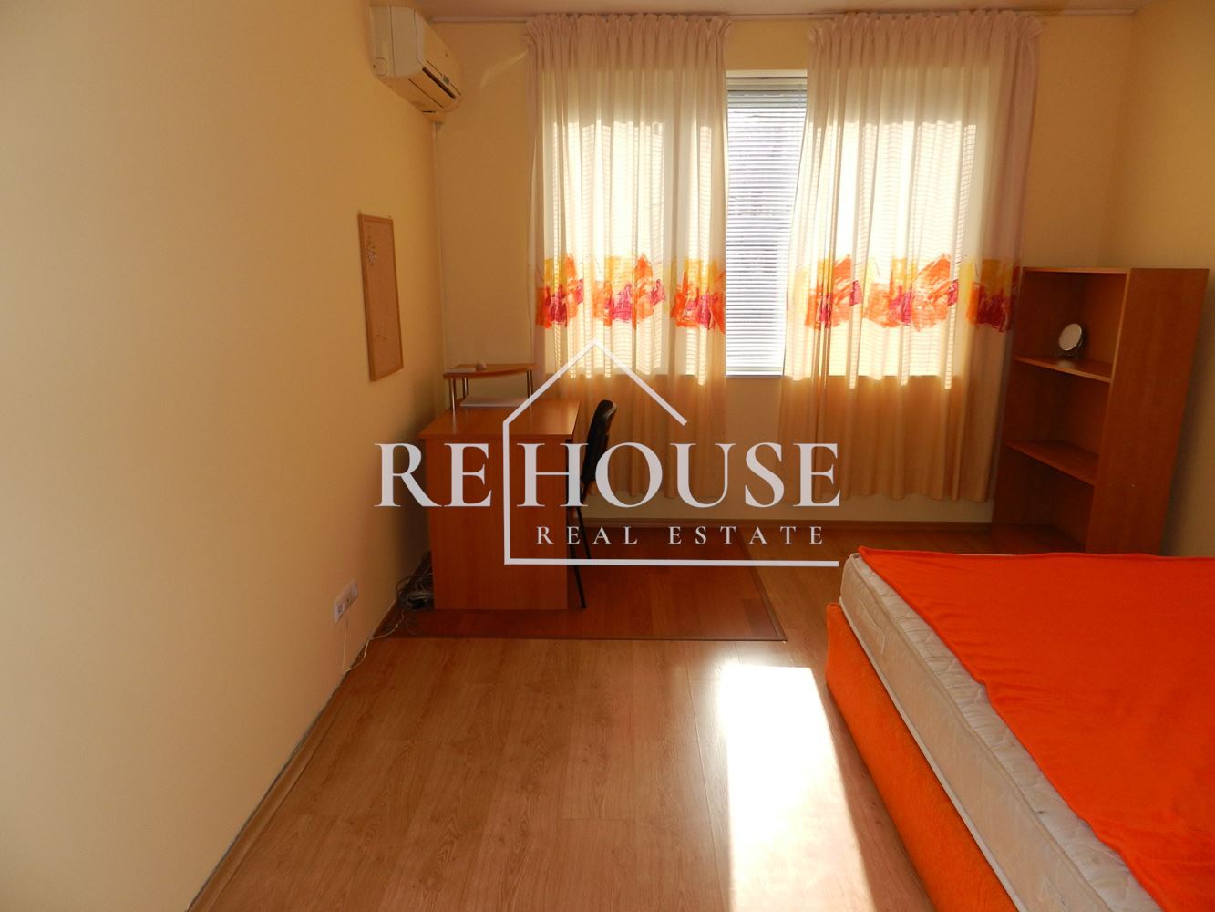 ДВУСТАЕН ОБЗАВЕДЕН АПАРТАМЕНТ В КВ.ЛЕВСКИ - 0