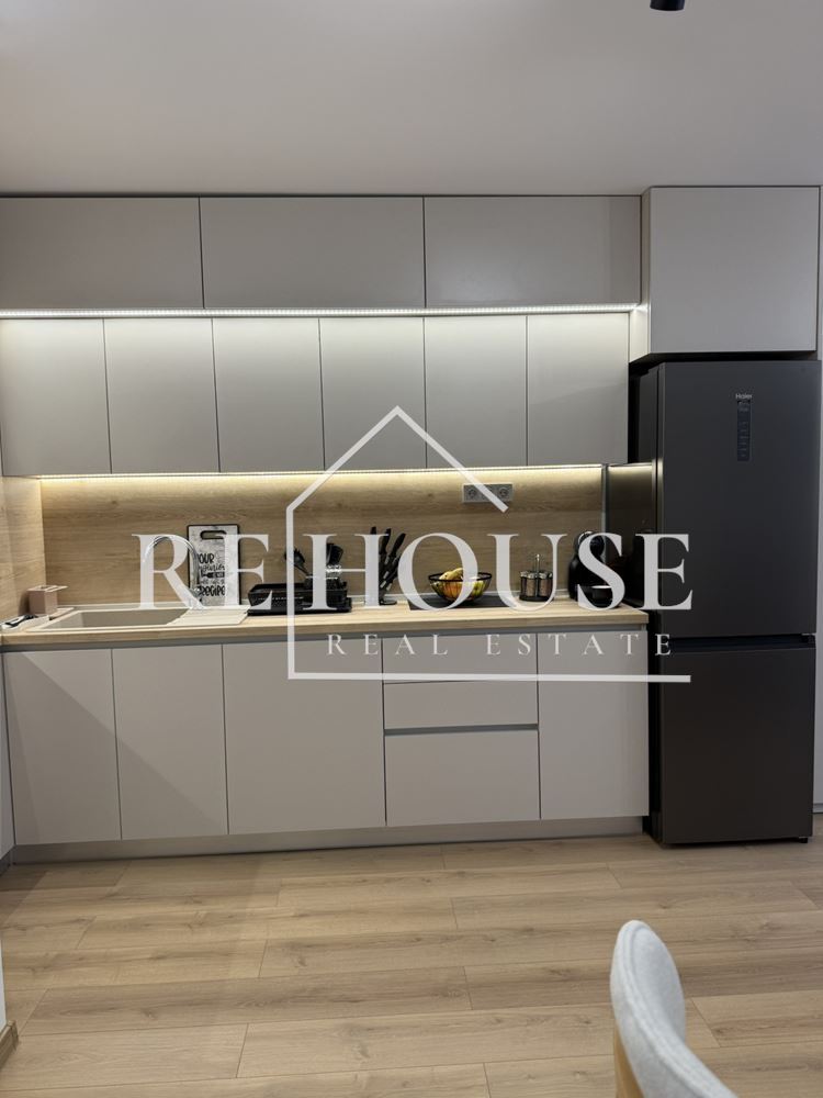 Двустаен чисто нов апартамент в кв. Възраждане 1 - 0