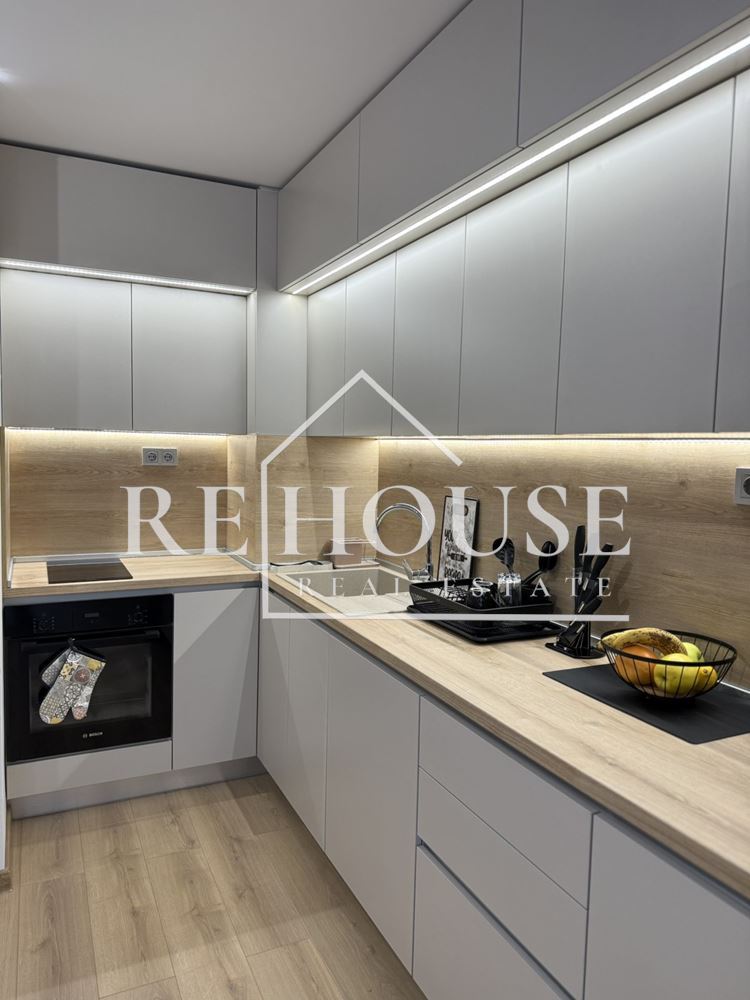 Двустаен чисто нов апартамент в кв. Възраждане 1 - 0