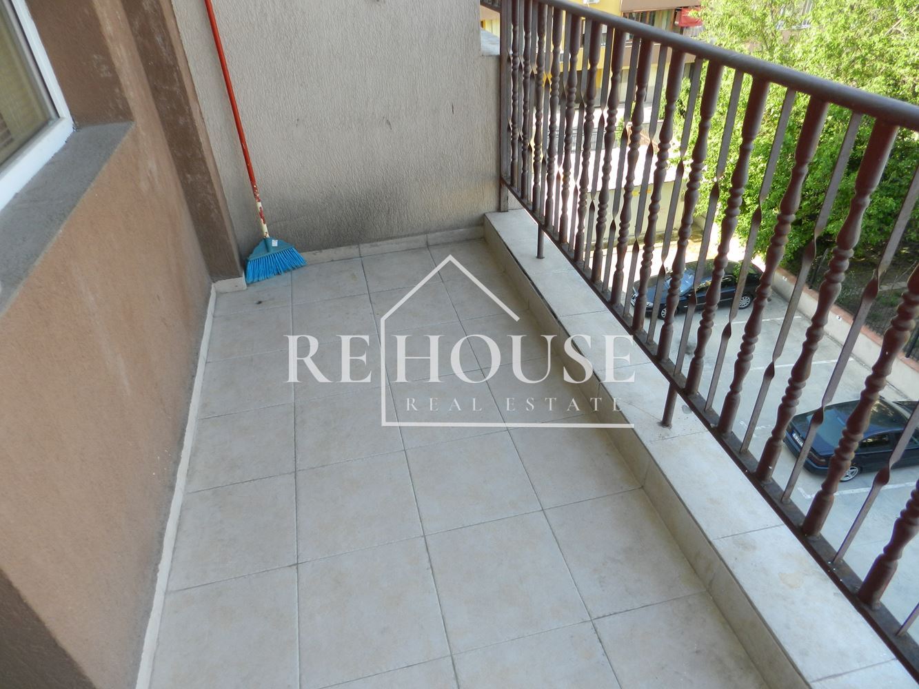 ДВУСТАЕН ОБЗАВЕДЕН АПАРТАМЕНТ В КВ.ЛЕВСКИ - 0