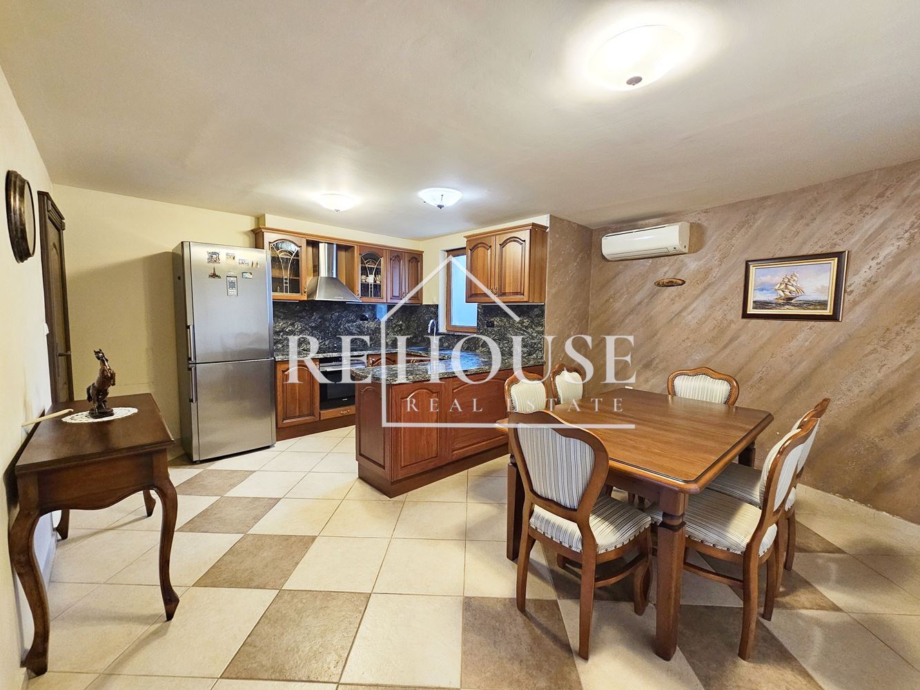 Къща - Варна, м-т Траката - 0