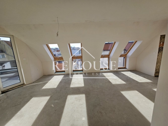 Тристаен апартамент в новострояща се жилищна сграда в района на Базар Левски - 0