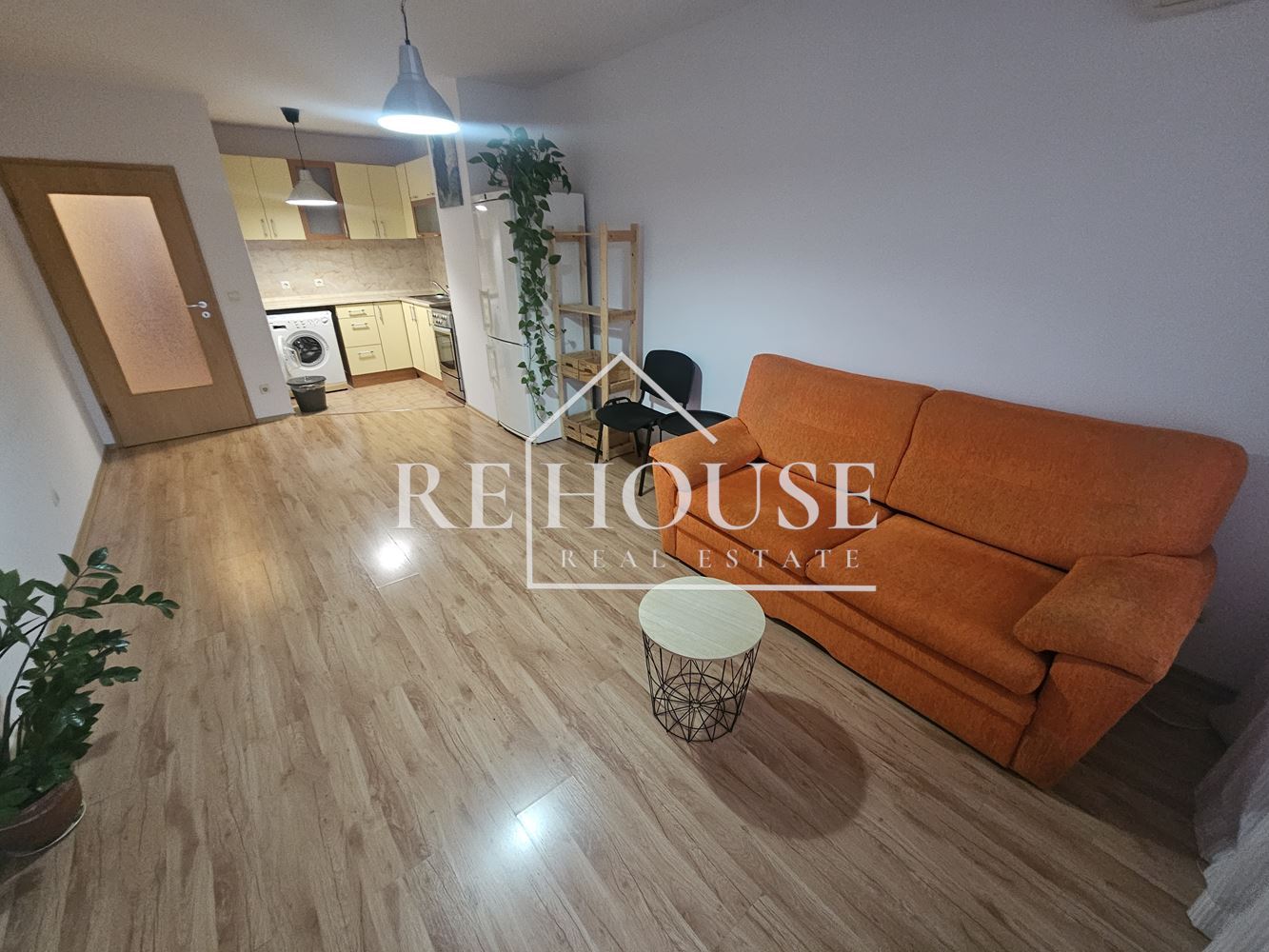 ДВУСТАЕН ОБЗАВЕДЕН АПАРТАМЕНТ В КВ.ЛЕВСКИ - 0