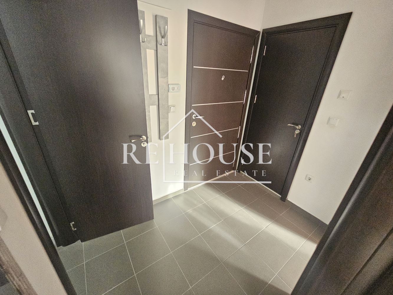 ДВУСТАЕН АПАРТАМЕНТ В РАЙОНА НА КВ.ПОБЕДА - 0