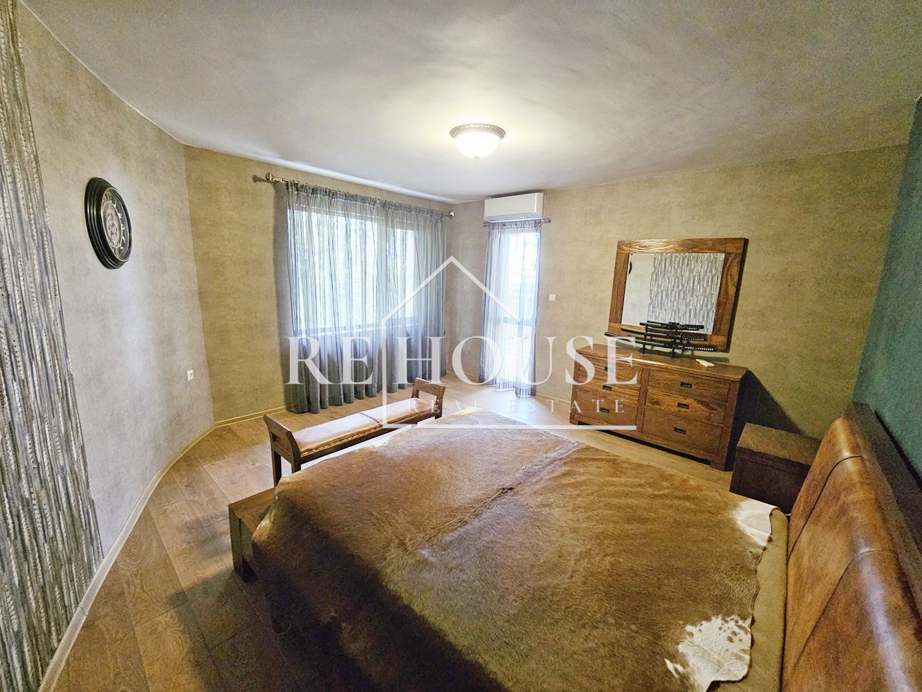 Къща - Варна, м-т Траката - 0