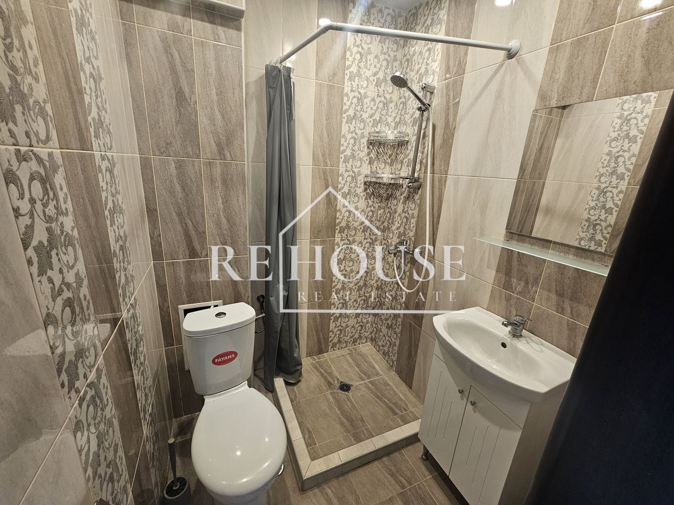 ДВУСТАЕН АПАРТАМЕНТ В РАЙОНА НА КВ.ПОБЕДА - 0