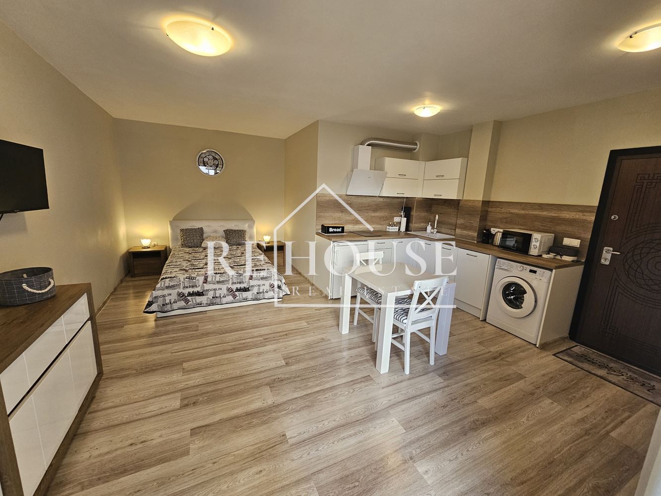 СТРАХОТЕН, НАПЪЛНО ЗАВЪРШЕН АПАРТАМЕНТ ТИП СТУДИО СЪС ОТЛИЧНА ЛОКАЦИЯ В БРИЗ - 0