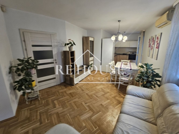 ТРИСТАЕН НАПЪЛНО ОБЗАВЕДЕН АПАРТАМЕНТ В РАЙОНА НА ЛК ТРАКИЯ - 0