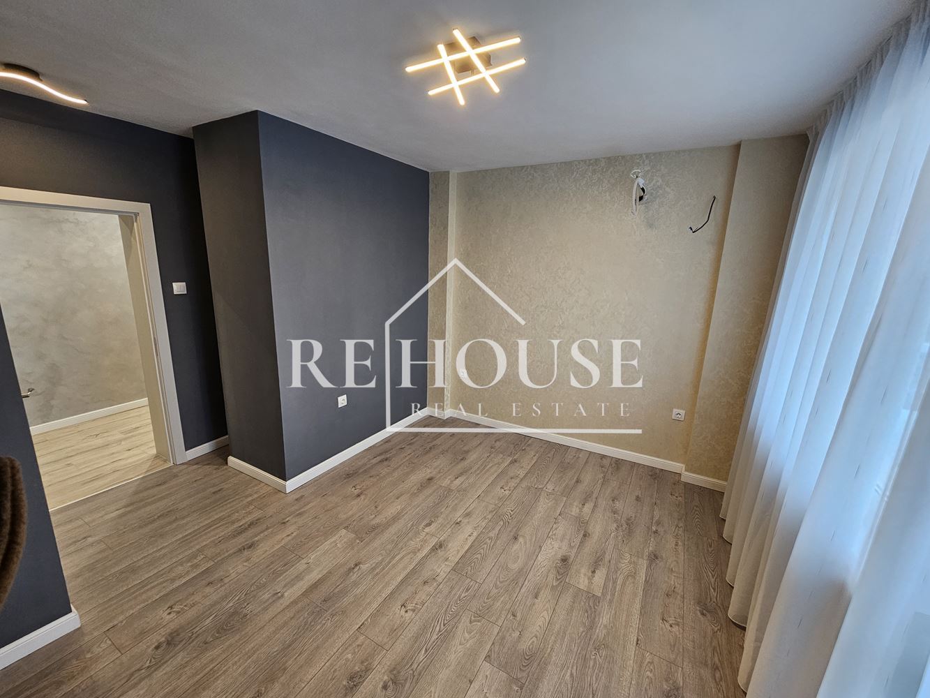 ТРИСТАЕН АПАРТАМЕНТ В РАЙОНА НА ЛК ТРАКИЯ - 0