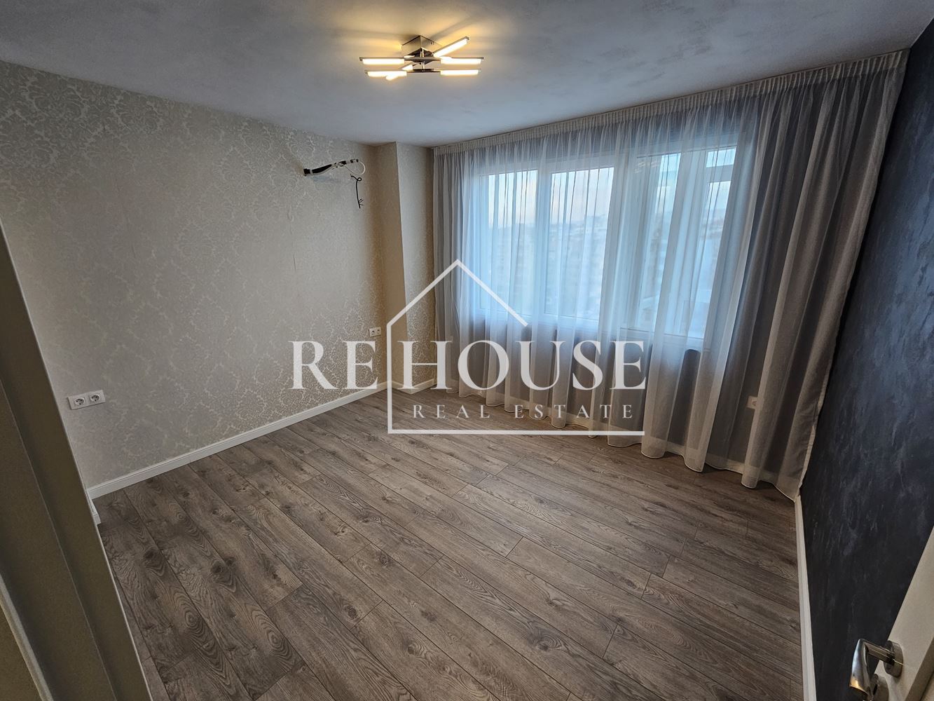 ТРИСТАЕН АПАРТАМЕНТ В РАЙОНА НА ЛК ТРАКИЯ - 0