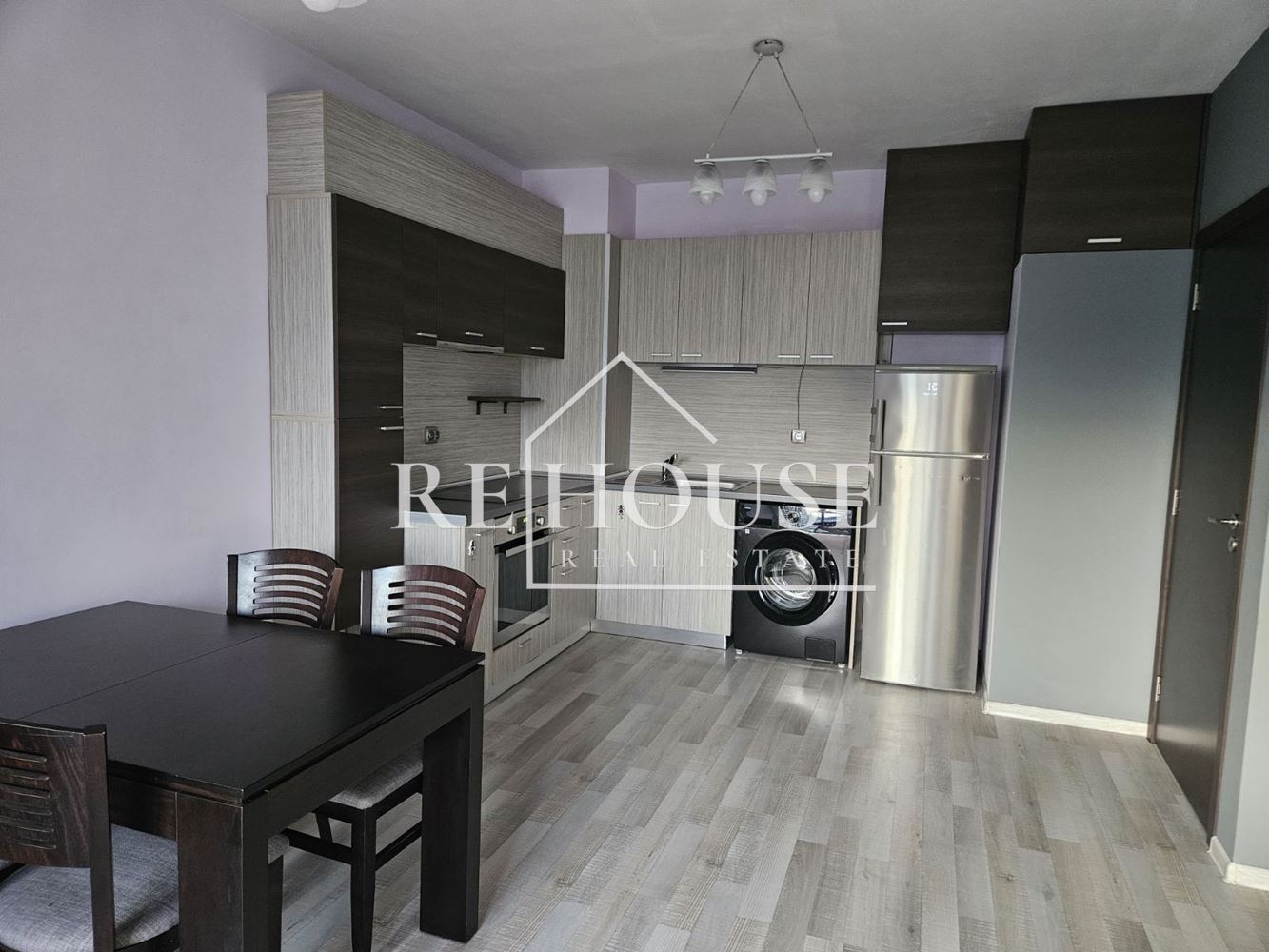 Двустаен апартамент в кв.Възраждане - 0