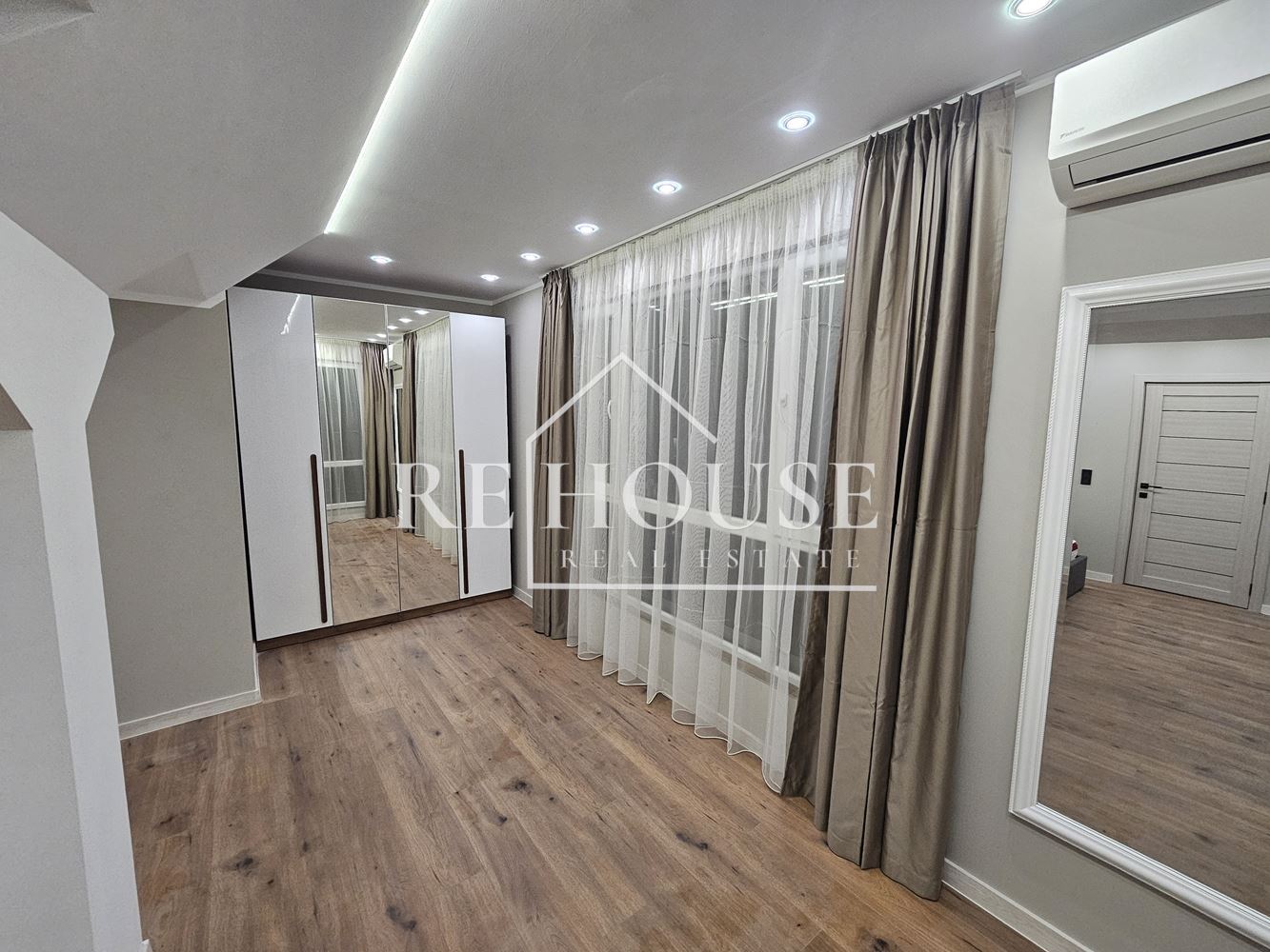 3-стаен - Варна, Окръжна болница - 0