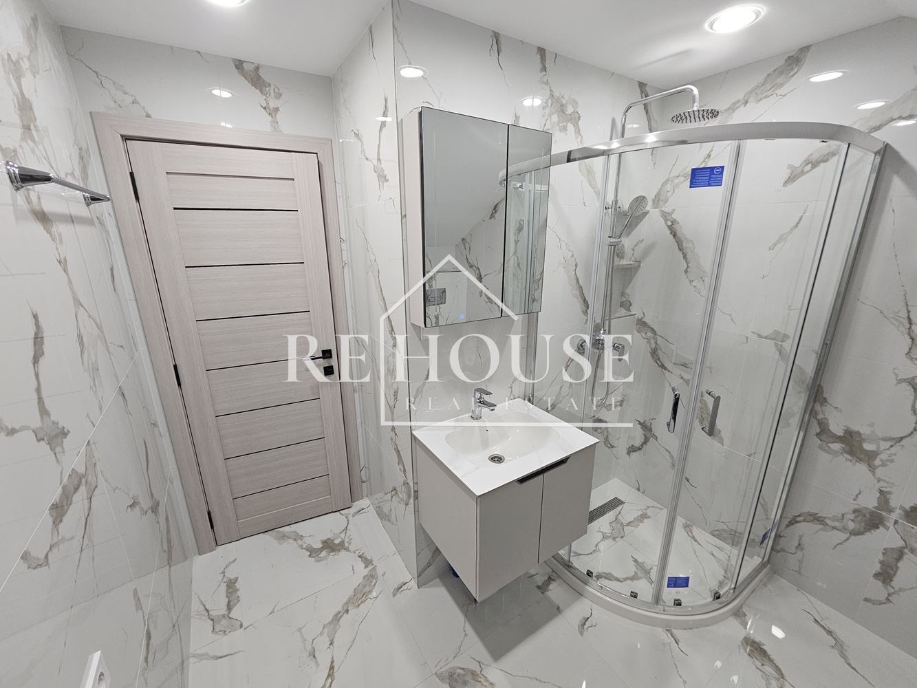 3-стаен - Варна, Окръжна болница - 0