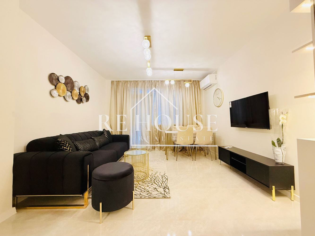 ДВУСТАЕН НАПЪЛНО ОБЗАВЕДЕН АПАРТАМЕНТ В РАЙОНА НА ИДЕАЛЕН ЦЕНТЪР ВАРНА - 0