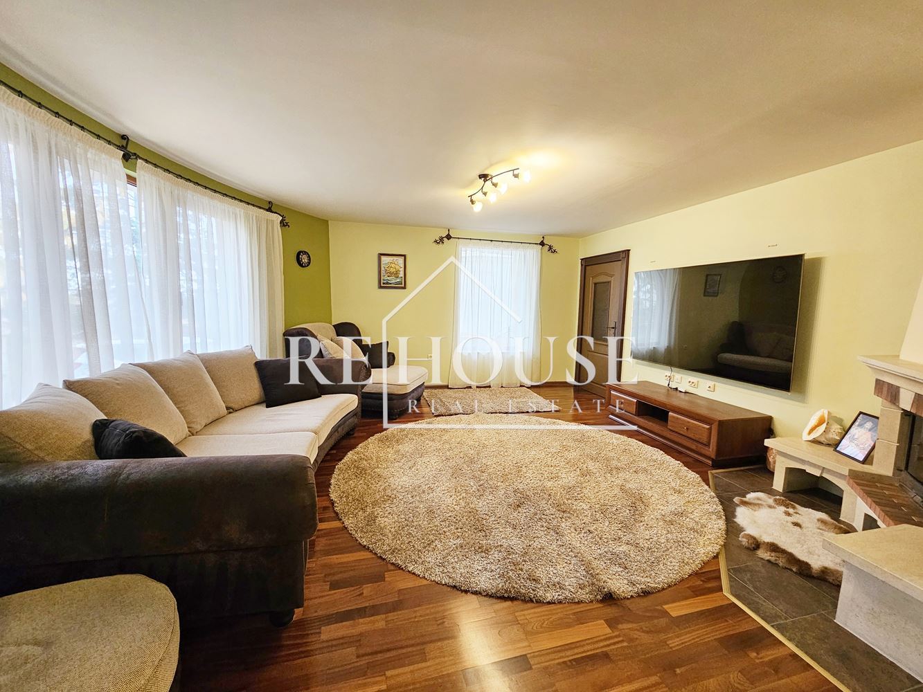 НАПЪЛНО ОБЗАВЕДЕНА КЪЩА ПОД НАЕМ - 0