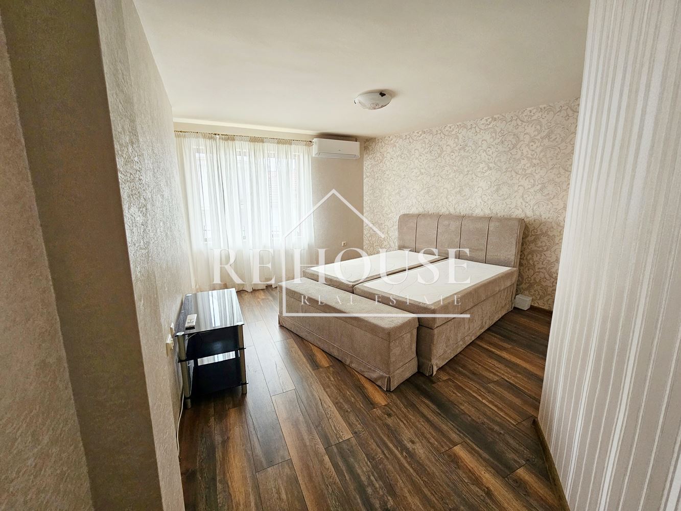 НАПЪЛНО ОБЗАВЕДЕНА КЪЩА ПОД НАЕМ - 0