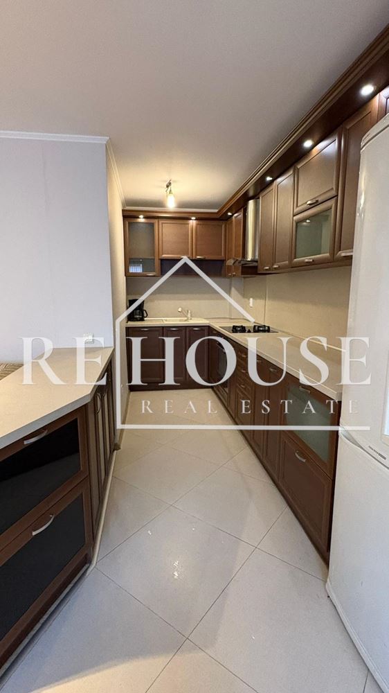 ТРИСТАЕН ОБЗАВЕДЕН АПАРТАМЕНТ В РАЙОНА НА ЛК ТРАКИЯ ДО ДЕНТАЛНИЯ ФАКУЛТЕТ - 0