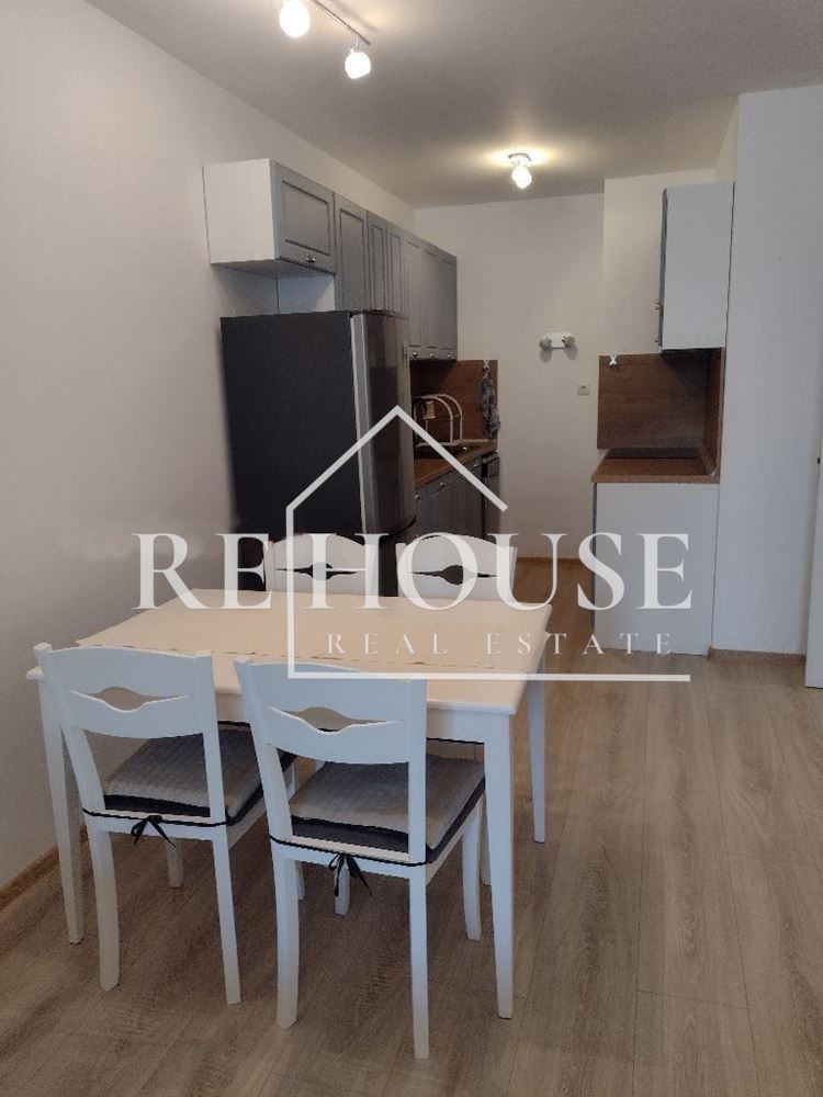 ТРИСТАЕН ОБЗАВЕДЕН АПАРТАМЕНТ В РАЙОНА НА КВ.БРИЗ - 0