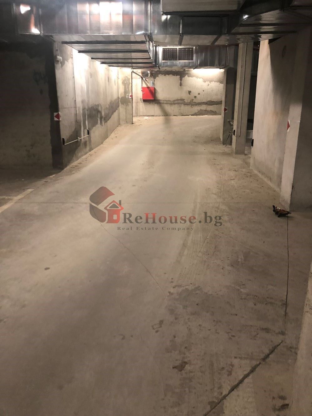 ПАРКОМЯСТО В ПОДЗЕМЕН ГАРАЖ - 0