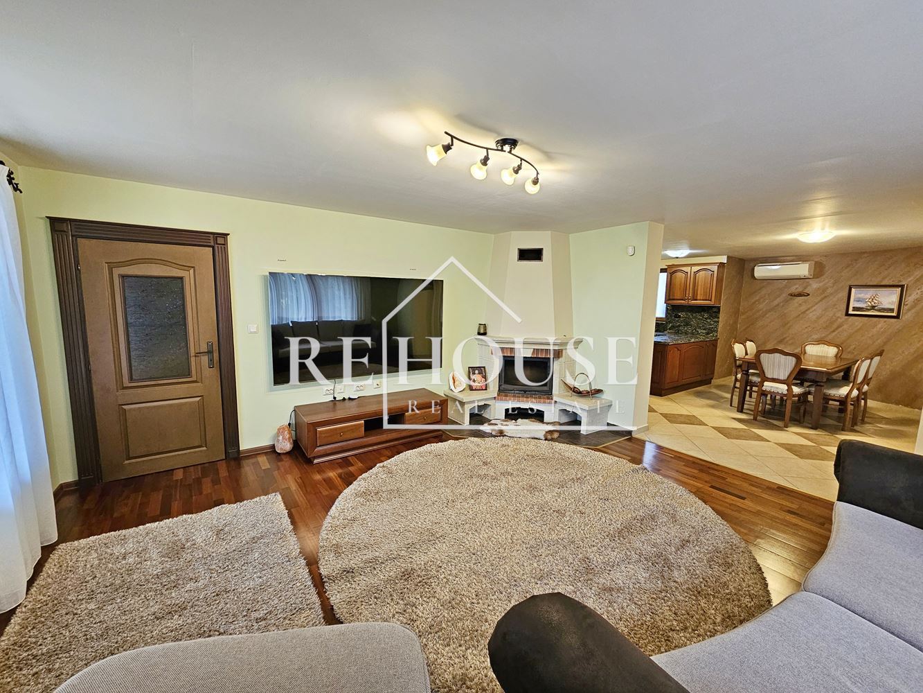 НАПЪЛНО ОБЗАВЕДЕНА КЪЩА ПОД НАЕМ - 0