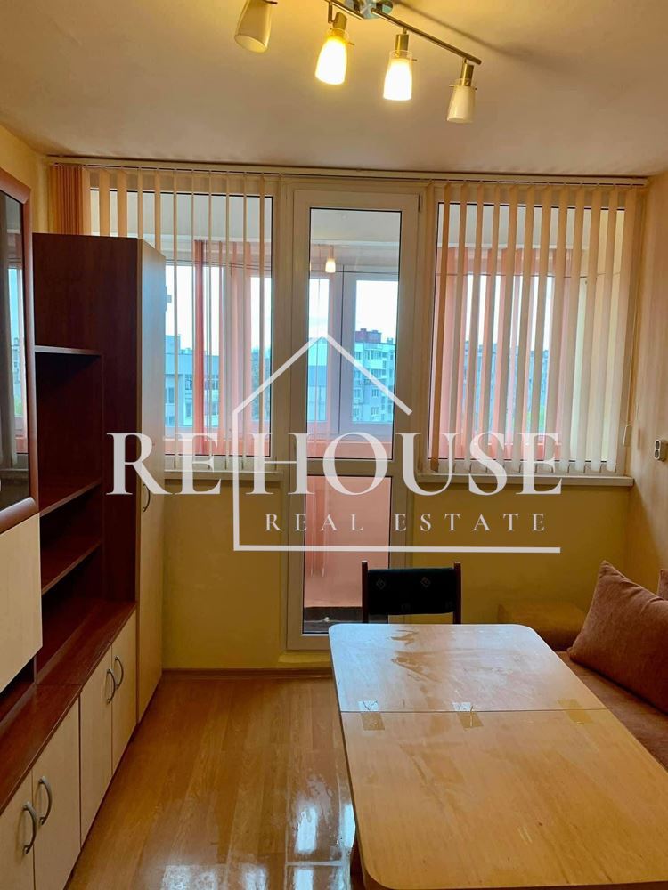 ДВУСТАЕН АПАРТАМЕНТ В РАЙОНА НА КВ.ЛЕВСКИ - 0