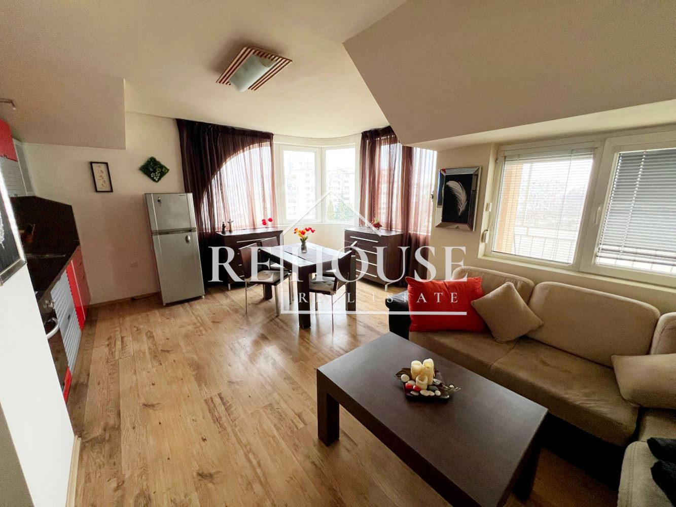 ДВУСТАЕН НАПЪЛНО ОБЗАВЕДЕН АПАРТАМЕНТ В РАЙОНА НА ЛЕВСКИ - 0