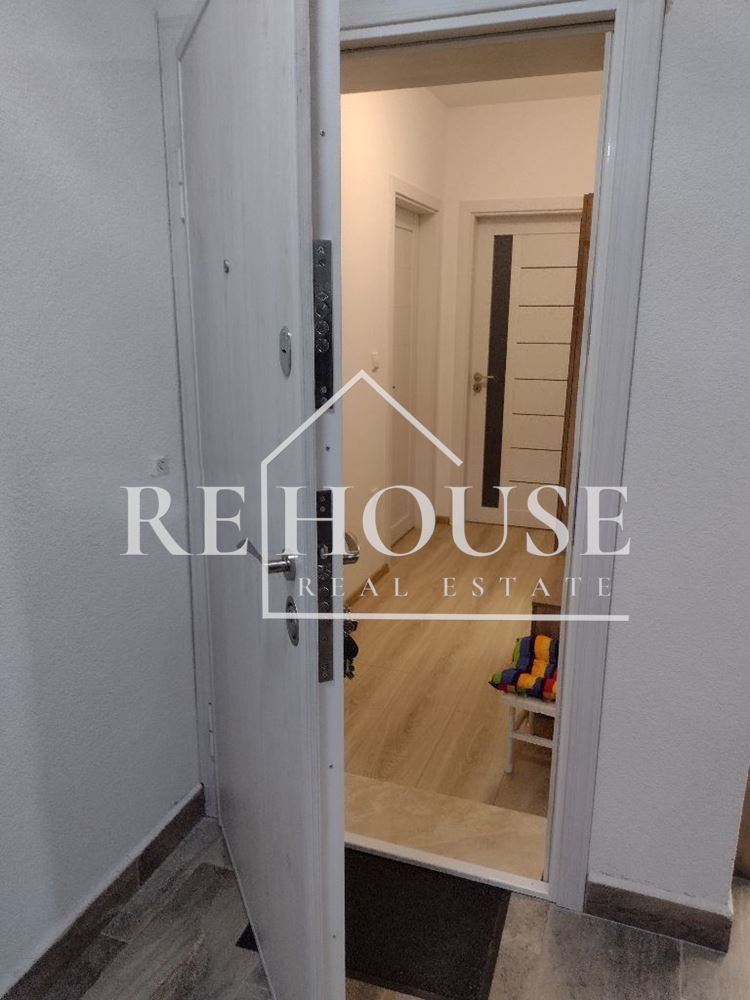 ТРИСТАЕН ОБЗАВЕДЕН АПАРТАМЕНТ В РАЙОНА НА КВ.БРИЗ - 0