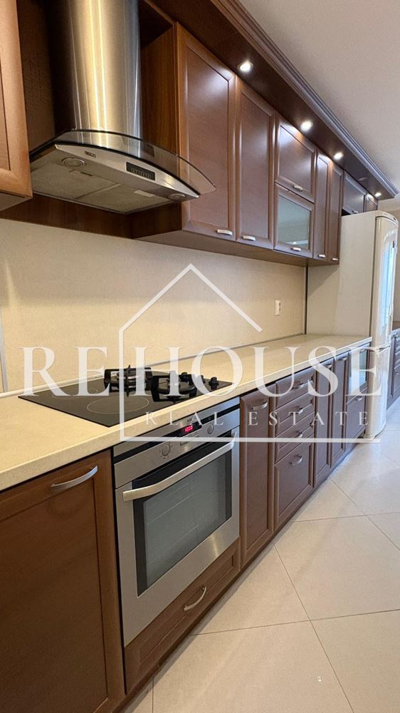 ТРИСТАЕН ОБЗАВЕДЕН АПАРТАМЕНТ В РАЙОНА НА ЛК ТРАКИЯ ДО ДЕНТАЛНИЯ ФАКУЛТЕТ - 0