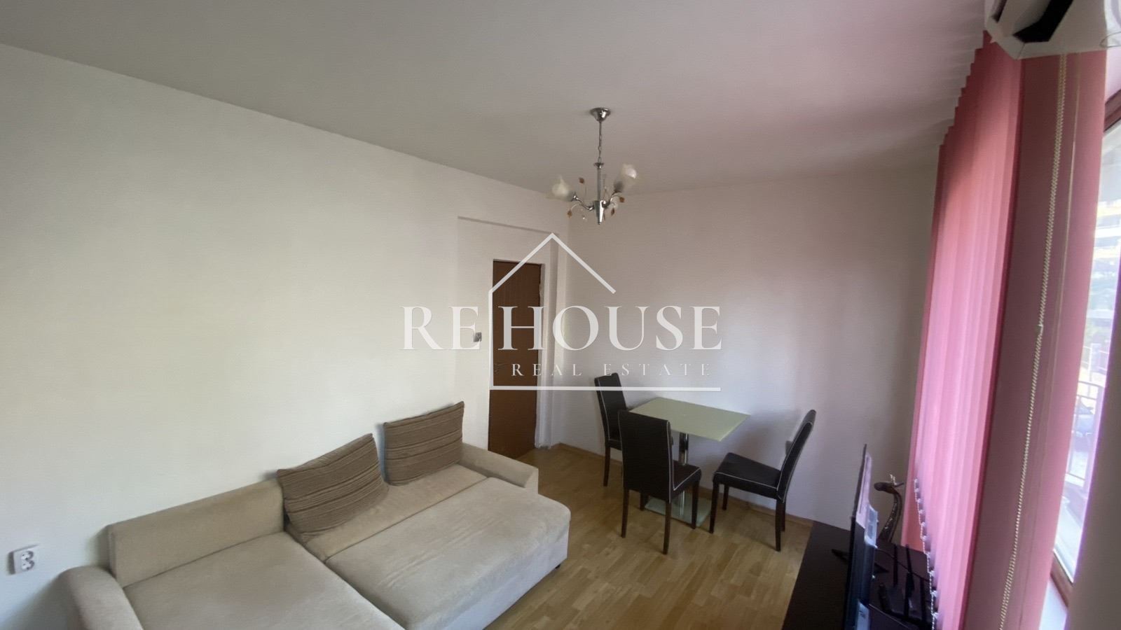 ДВУСТАЕН НАПЪЛНО ОБЗАВЕДЕН АПАРТАМЕНТ В РАЙОНА НА ЦВЕТЕН КВАРТАЛ - 0