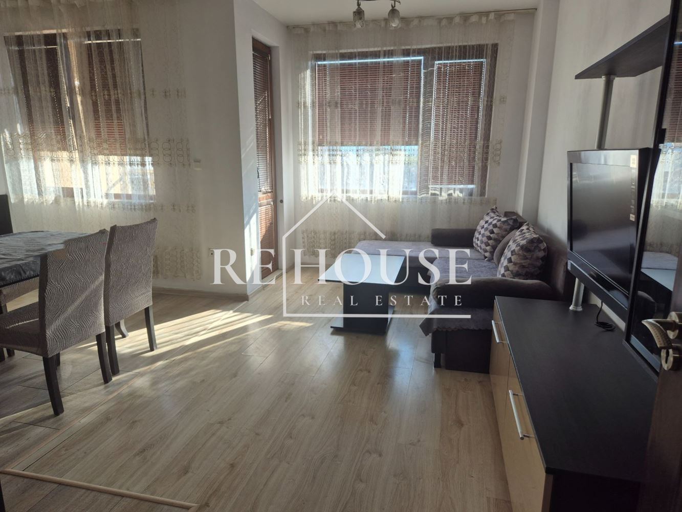 ДВУСТАЕН НАПЪЛНО ОБЗАВЕДЕН АПАРТАМЕНТ В РАЙОНА НА ПОГРЕБИ - 0