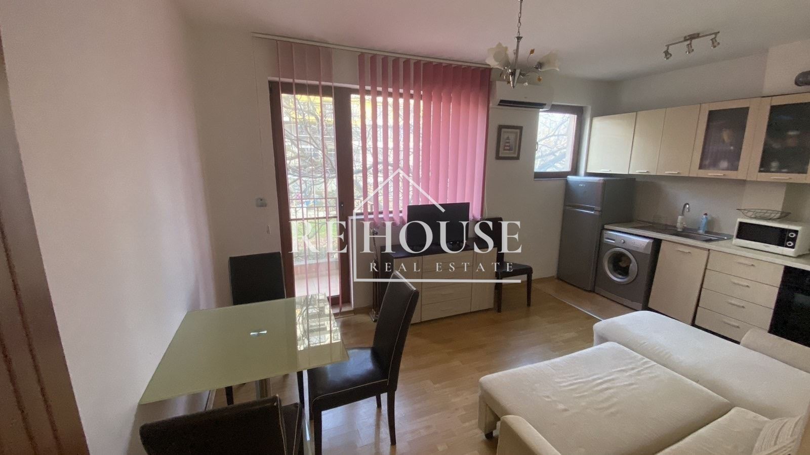 ДВУСТАЕН НАПЪЛНО ОБЗАВЕДЕН АПАРТАМЕНТ В РАЙОНА НА ЦВЕТЕН КВАРТАЛ - 0