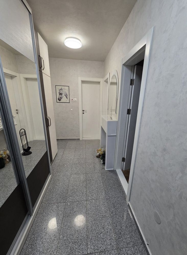 Тристаен луксозно обзаведен апартамент в кв. Виница - 0