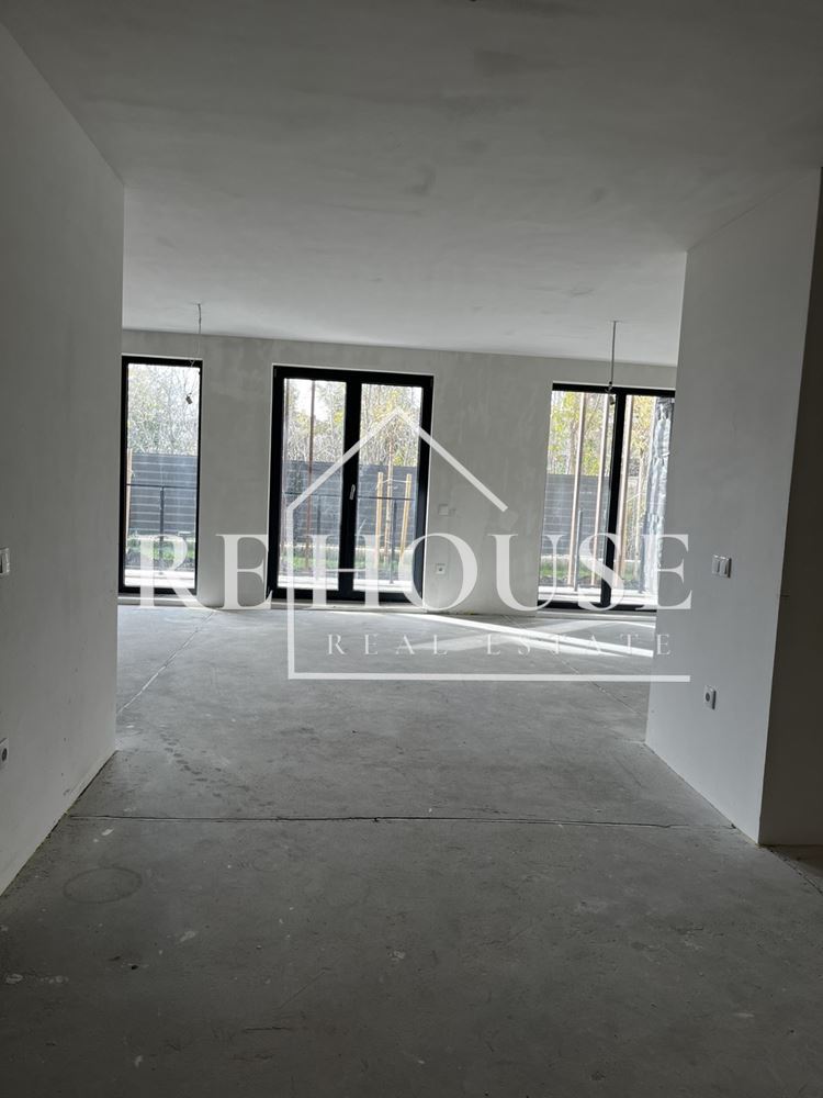 Просторен апартамент s AKT 16 в к-с VARNA VIEW - 0