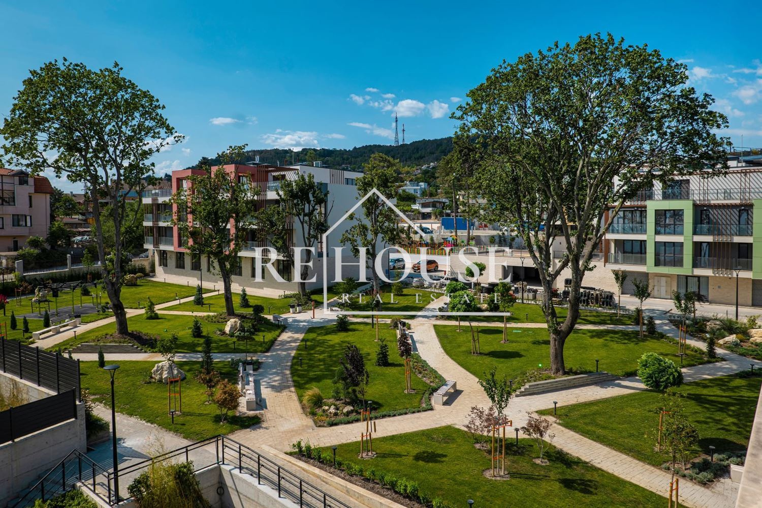 Просторен апартамент s AKT 16 в к-с VARNA VIEW - 0